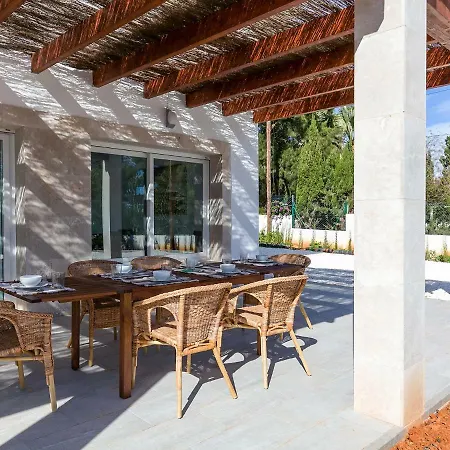 Villa Los Dragos *